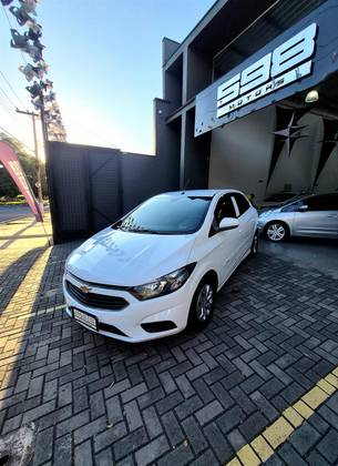 CHEVROLET ONIX 1.0 MPFI LT 8V FLEX 4P MANUAL CHEVROLET ONIX 1.0 MPFI LT 8V FLEX 4P MANUAL